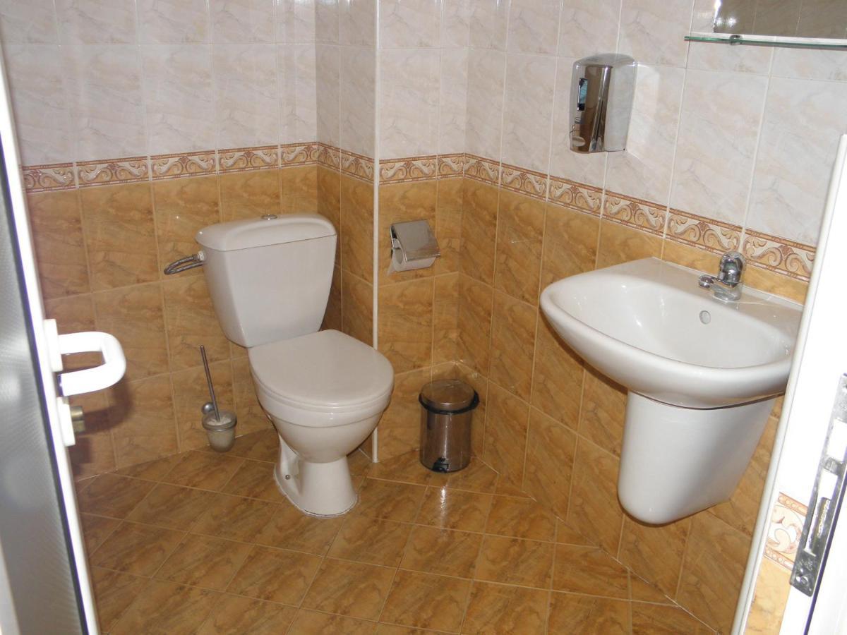Hotel Pilevski Blagoevgrad Szoba fotó